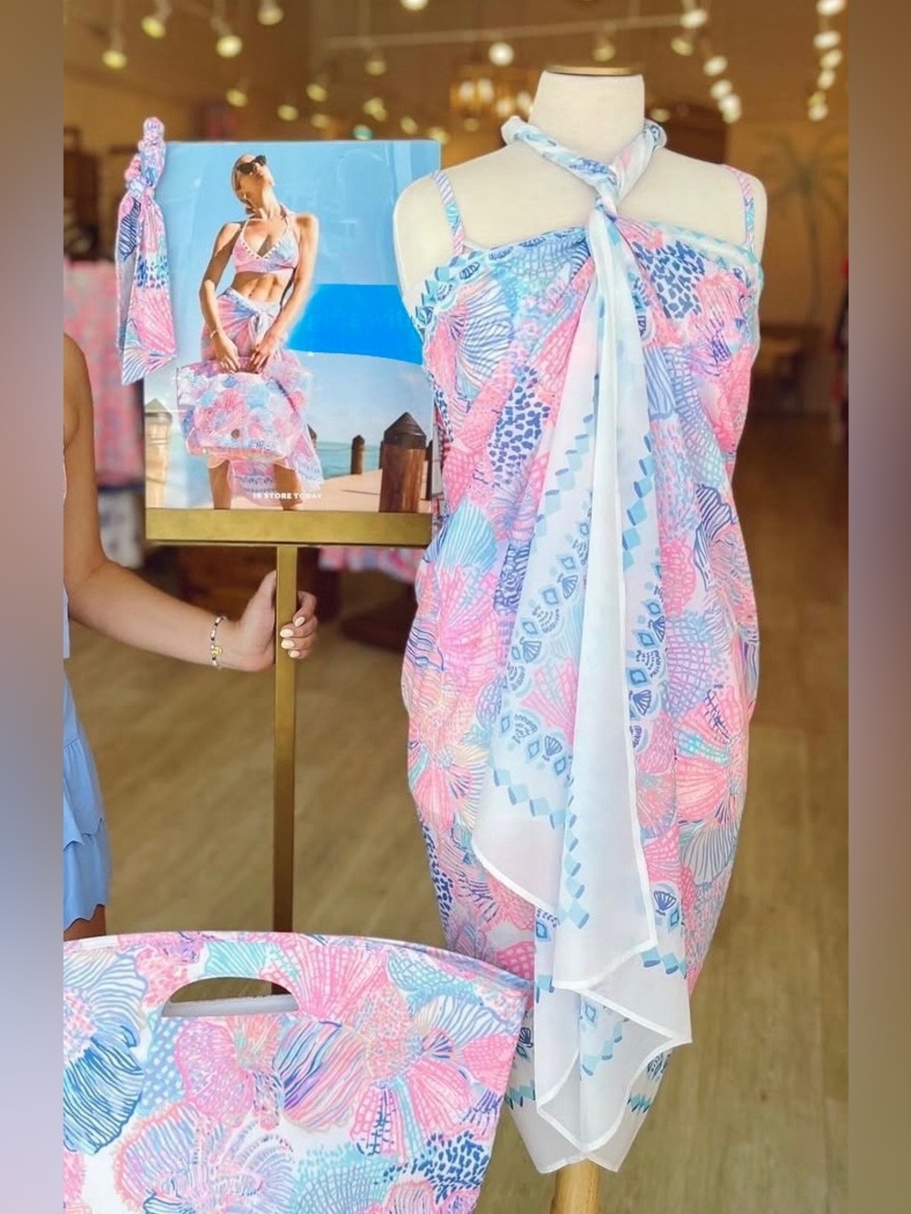 Lilly Pulitzer “Roar of the Seas” print resort pareo wrap